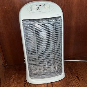 Other | Mainstays Quartz Electric Tower Space Heater Indoor White Hq200w |  Poshmark